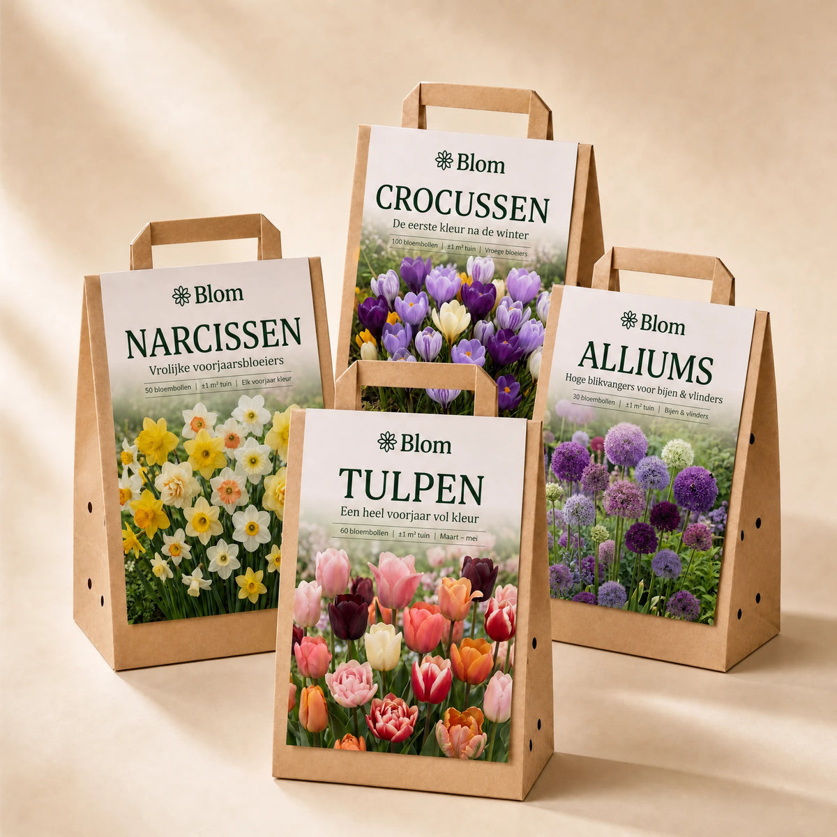 Les quatre sacs Jardin fleuri côte à côte : narcisses, crocus, tulipes et alliums, chacun pour environ 1 m² de jardin